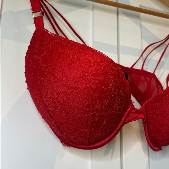 Victoria’s Secret Very Sexy Push Up Bra Red Lace size 36DDD - Picture 7 of 10
